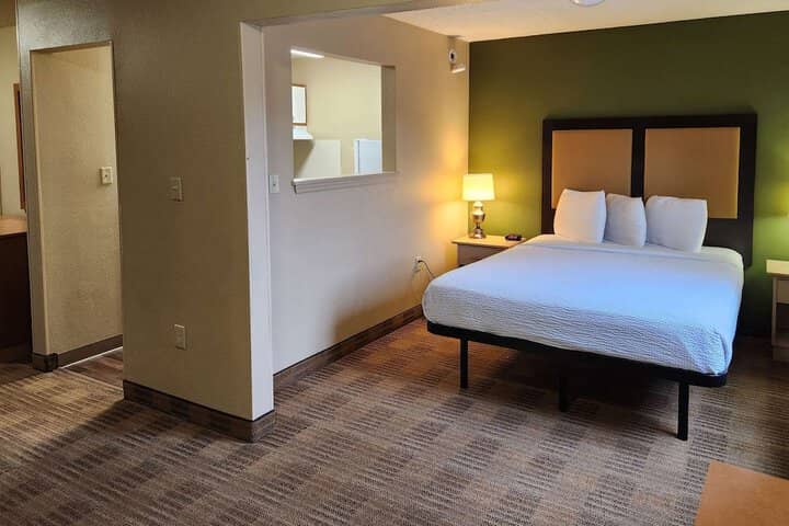 Room 7 of 14